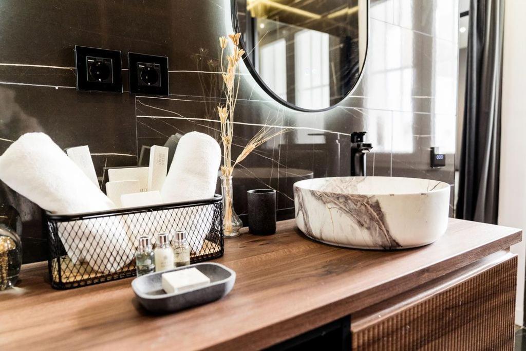 Luxury And Elegant Apartment Мадрид Екстер'єр фото